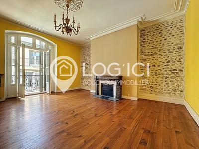 Appartement ancien - 179 m² - 7 pièces