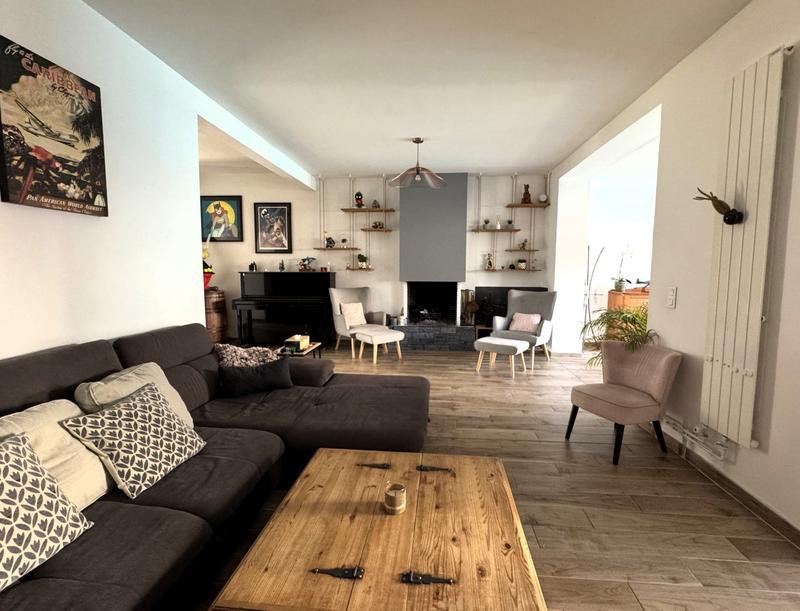 Maison - 204 m² - 6 pièces