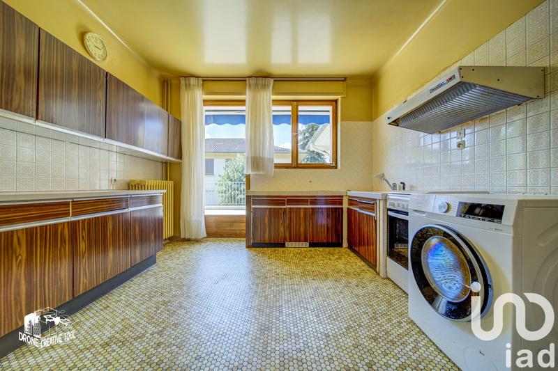 Maison - 200 m² - 8 pièces