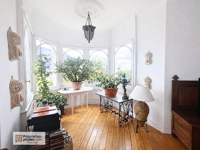 Maison - 172 m² - 7 pièces