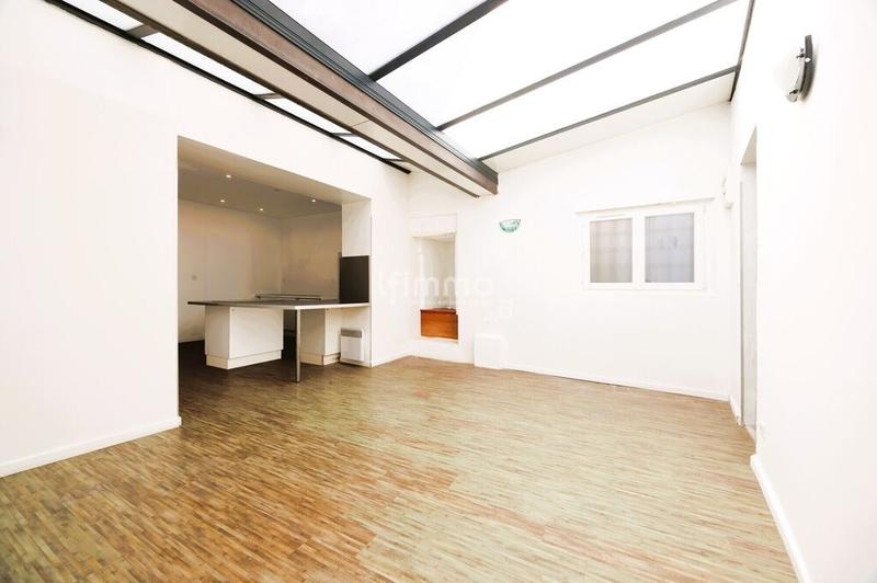 Loft - 83 m² - 2 pièces