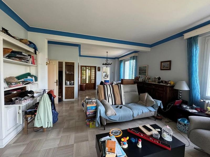 Maison - 160 m² - 9 pièces