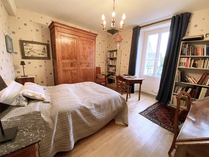 Maison - 343 m² - 12 pièces