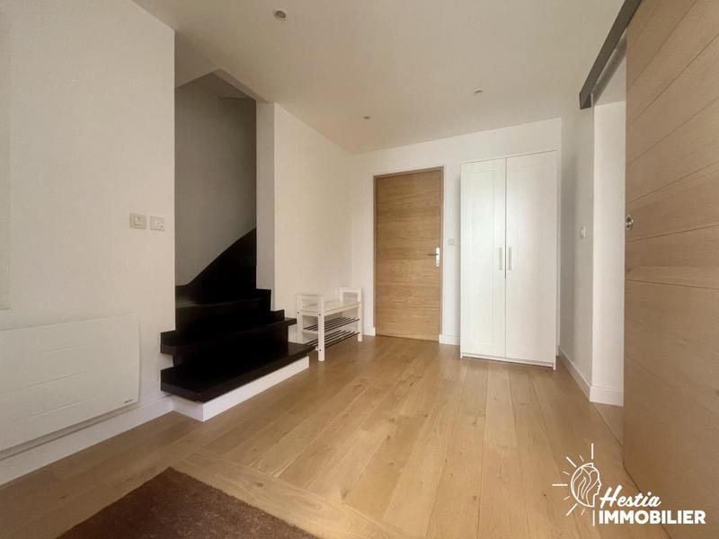 Appartement - 99 m² - 5 pièces