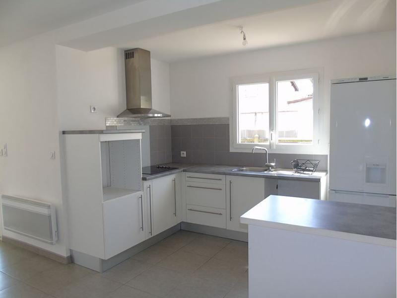 Maison traditionnelle - 90 m² - 4 pièces