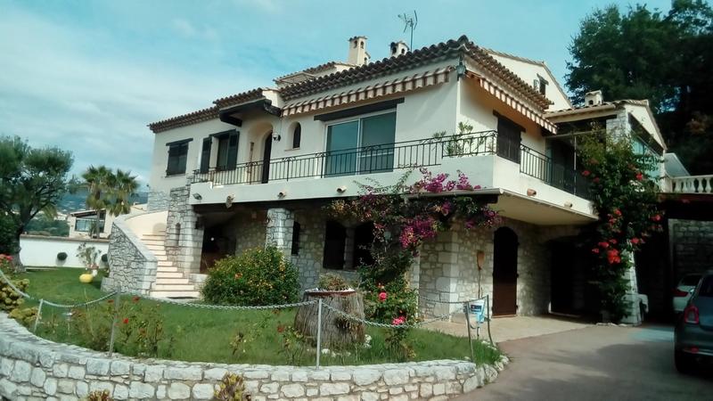 Villa - 270 m² - 8 pièces