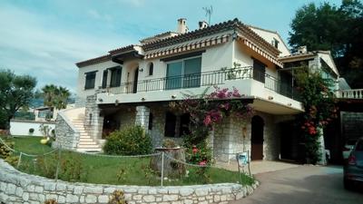 Villa - 270 m² - 8 pièces