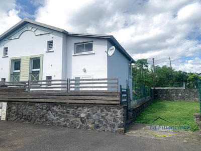 Maison - 92 m² - 4 pièces