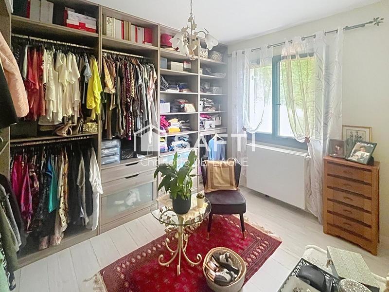 Maison - 207 m² - 9 pièces