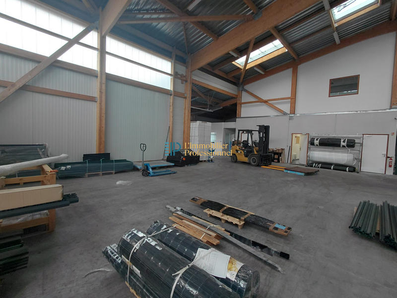 Local d'activités - 470 m²