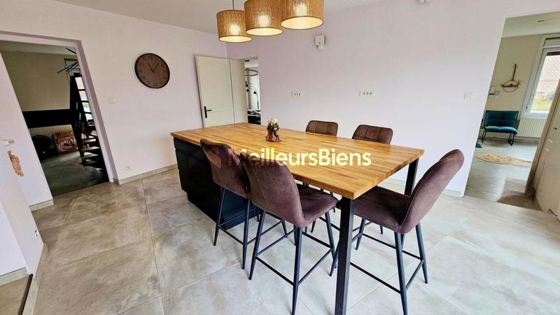 Maison - 204 m² - 7 pièces