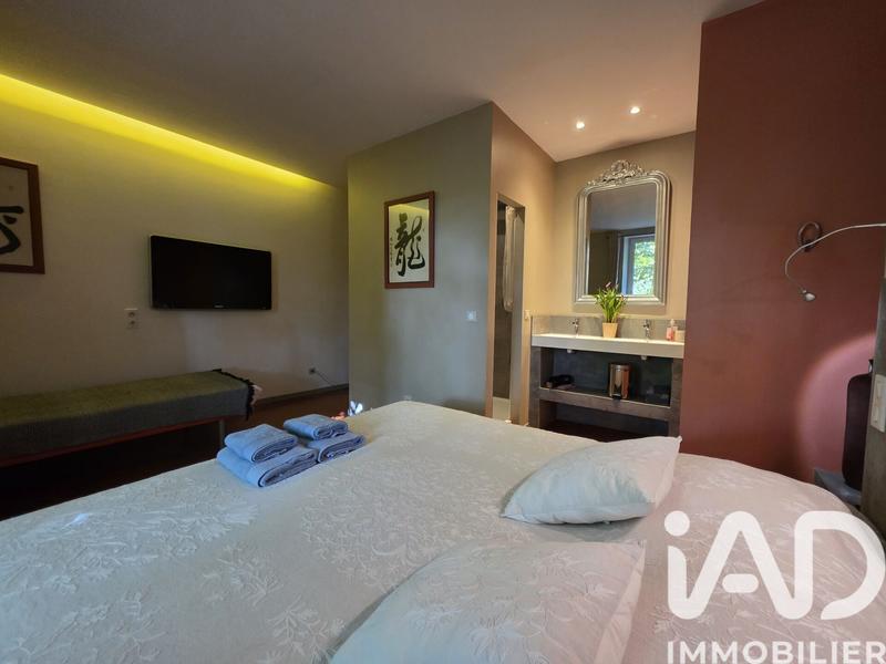 Maison - 180 m² - 5 pièces