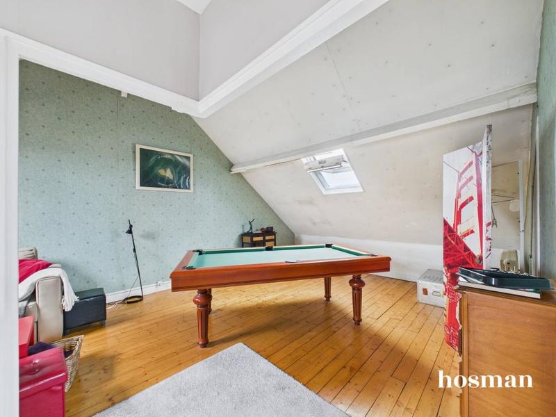 Maison - 159 m² - 8 pièces