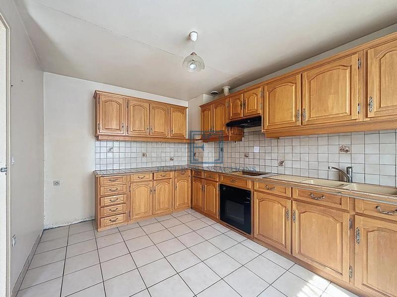 Maison - 93 m² - 6 pièces