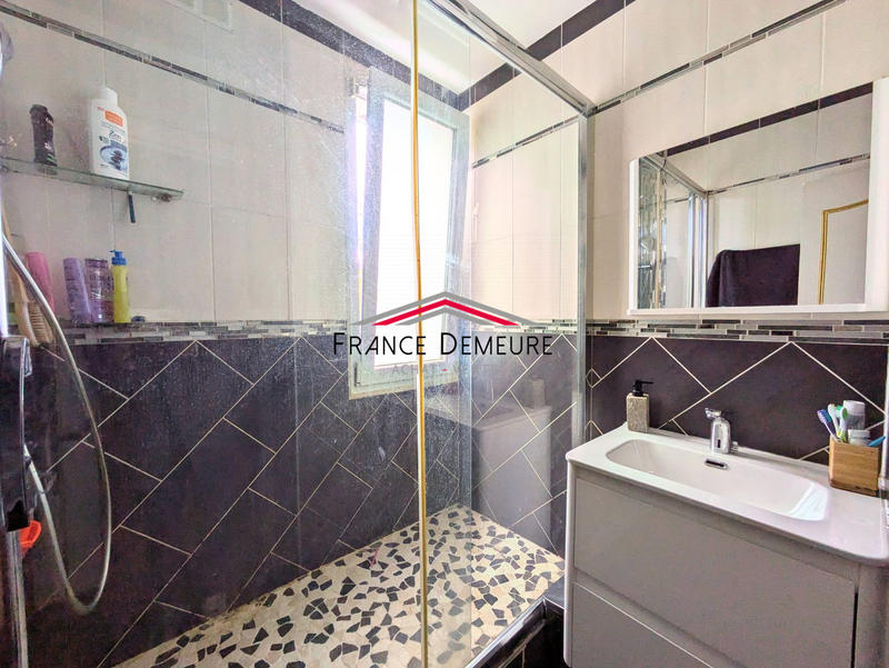 Appartement - 72 m² - 5 pièces