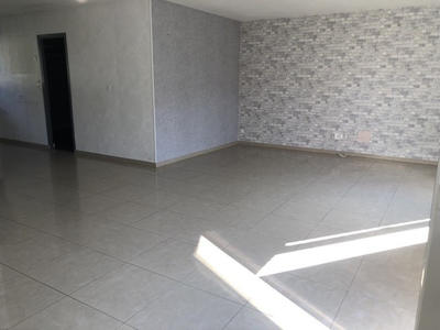 Maison - 93 m² - 3 pièces