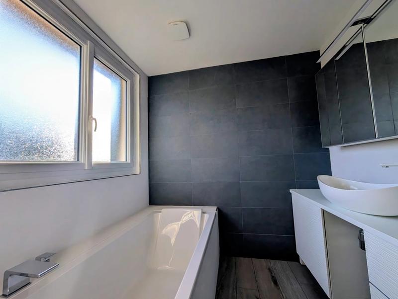 Maison - 171 m² - 7 pièces