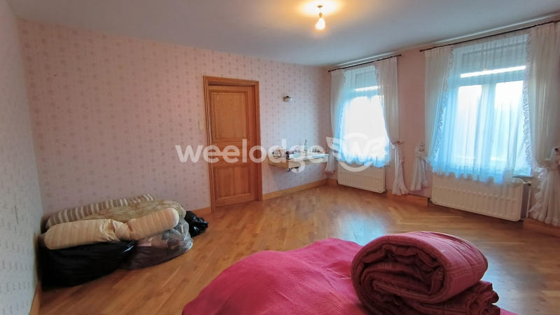 Maison - 140 m² - 9 pièces