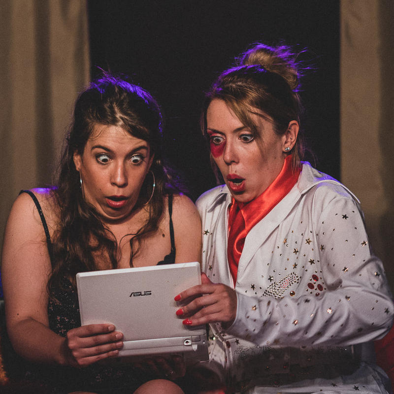 Talons aiguilles et poil aux pattes