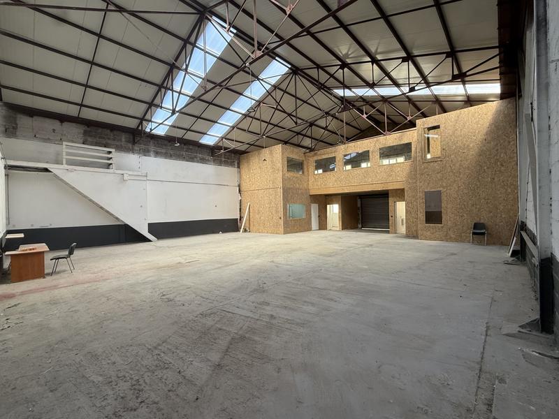 Local commercial - 400 m² - 7 pièces