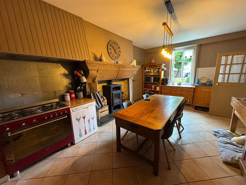 Maison - 186 m² - 7 pièces