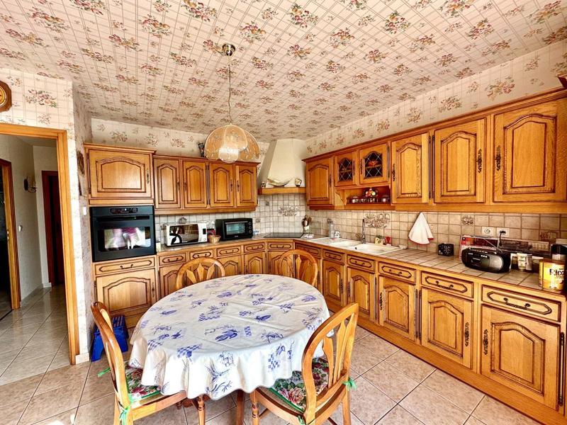 Maison - 195 m² - 6 pièces