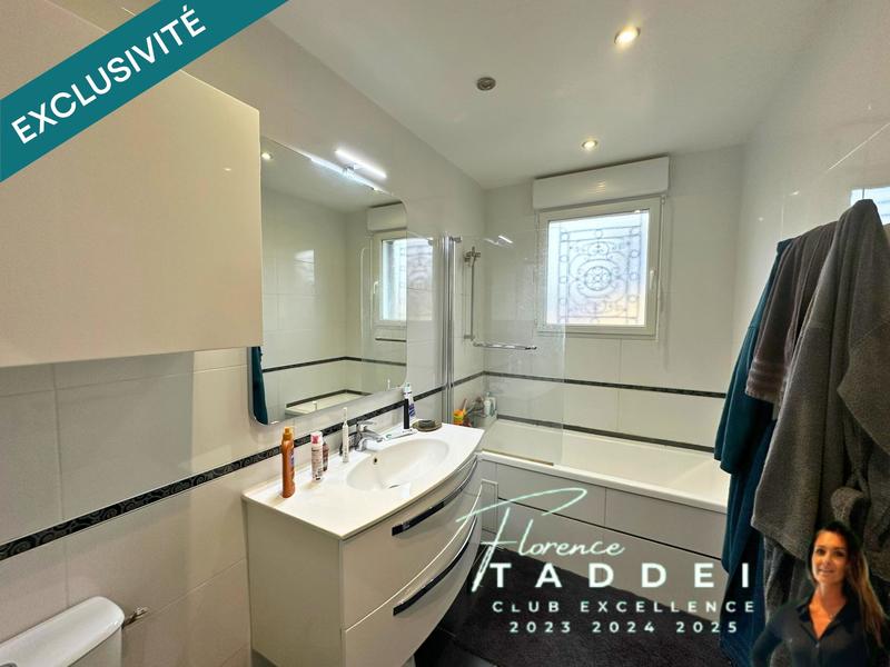 Maison - 121 m² - 6 pièces