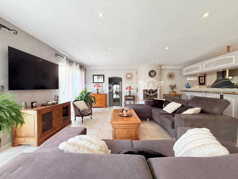 Villa - 205 m² - 7 pièces