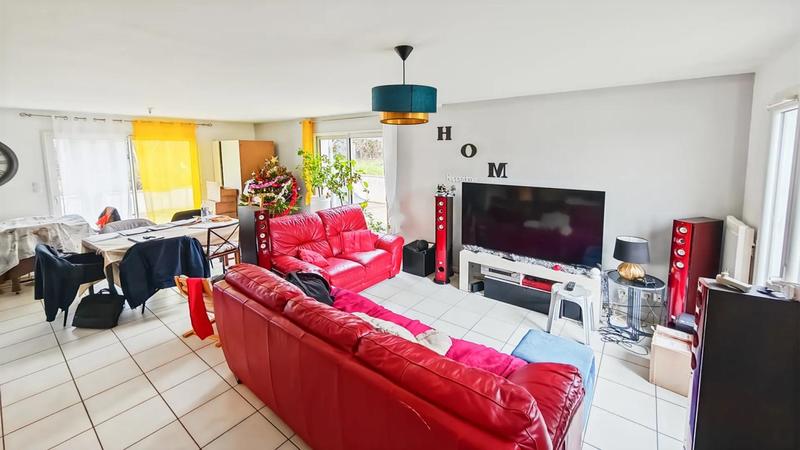 Maison - 90 m² - 5 pièces