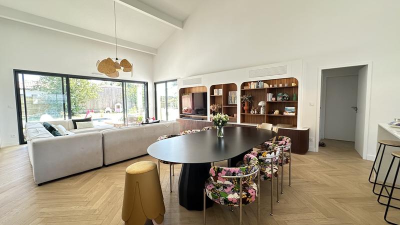 Maison - 140 m² - 6 pièces