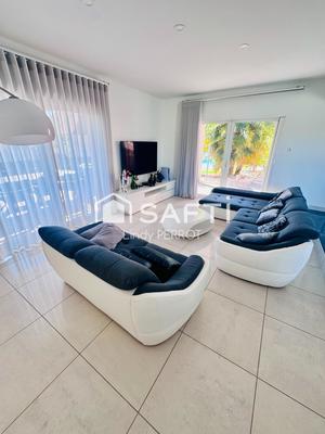 Maison - 205 m² - 7 pièces