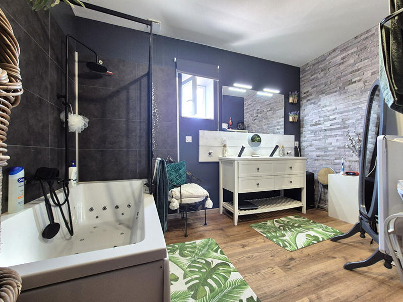 Maison - 215 m² - 5 pièces