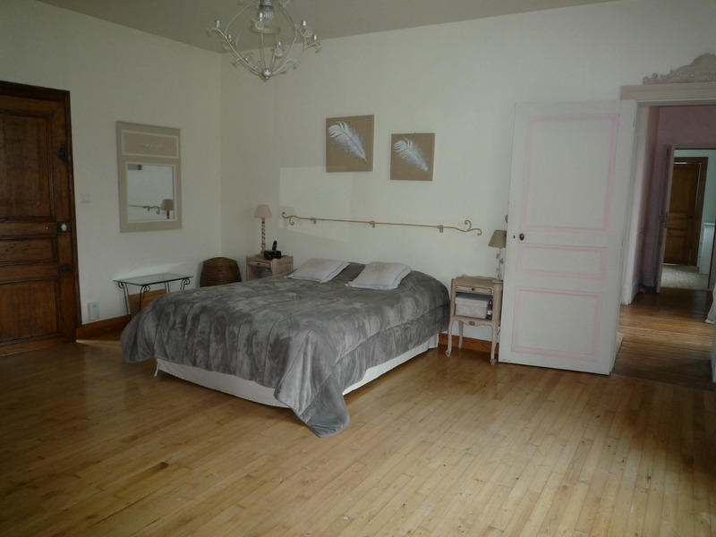 Maison - 380 m² - 15 pièces