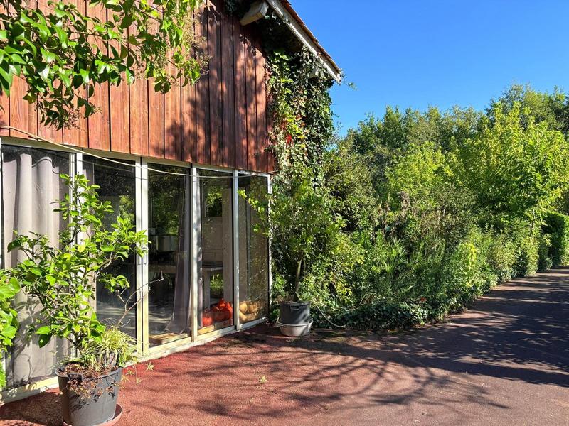 Maison - 326 m² - 10 pièces