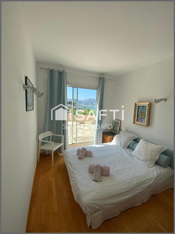 Villa - 356 m² - 10 pièces