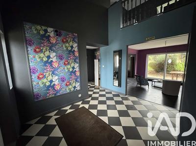 Maison - 182 m² - 7 pièces