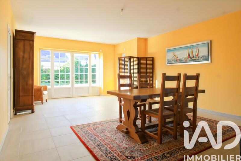 Maison - 235 m² - 7 pièces