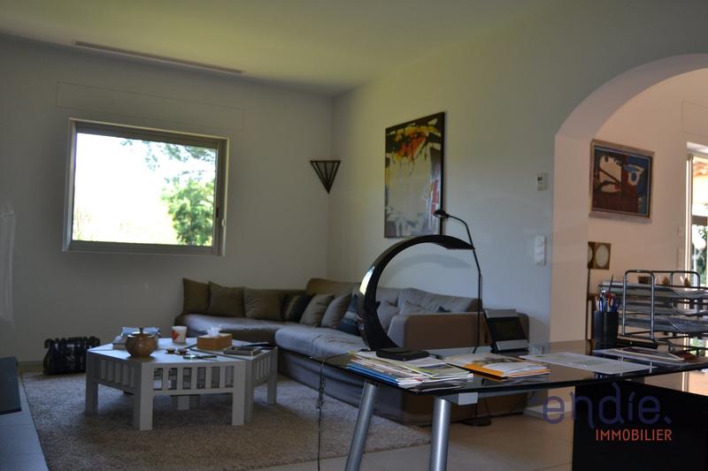 Maison - 320 m² - 6 pièces