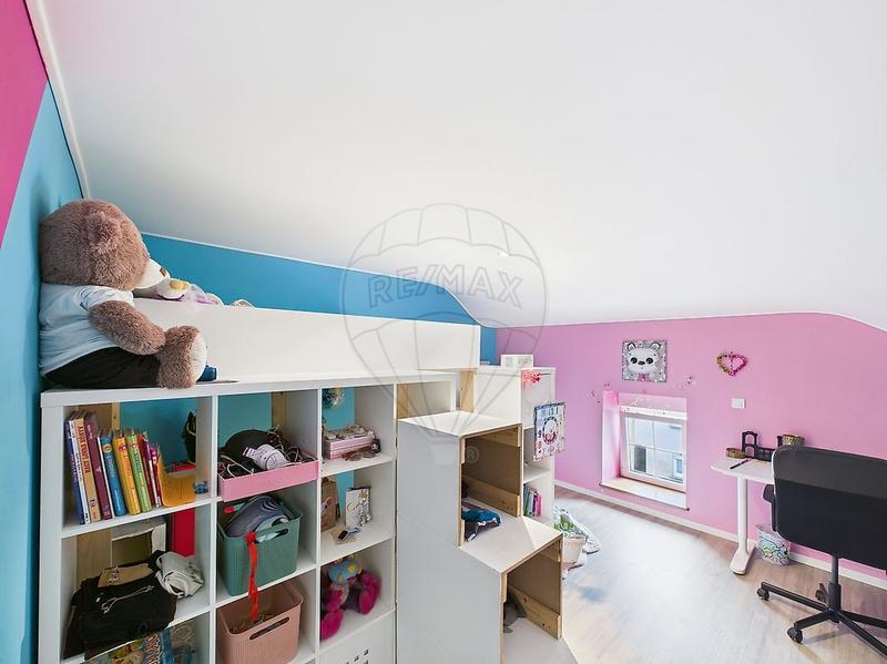 Maison - 284 m² - 9 pièces