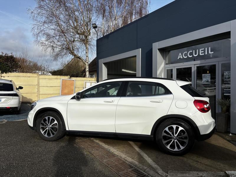 Mercedes Gla 200 Cdi 136cv 2.2 Inspiration Toit Ouvrant + Camera de Recul + Hayon Electrique