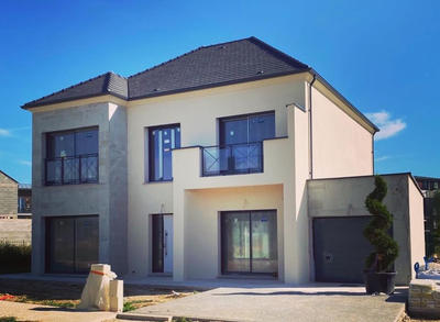 Maison - 140 m² - 6 pièces