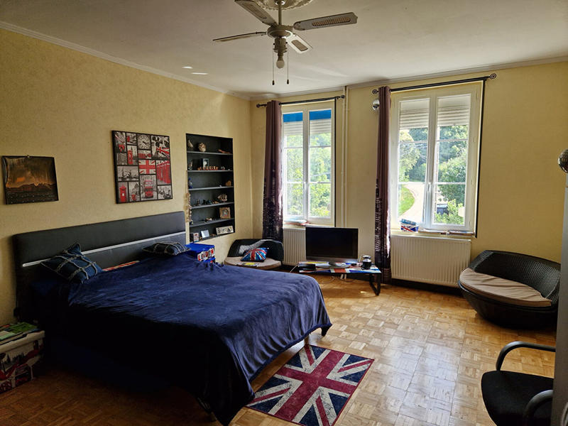 Maison - 228 m² - 6 pièces