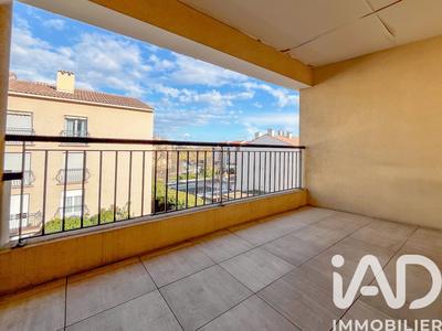 Appartement - 75 m² - 3 pièces