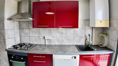 Appartement - 99 m² - 4 pièces