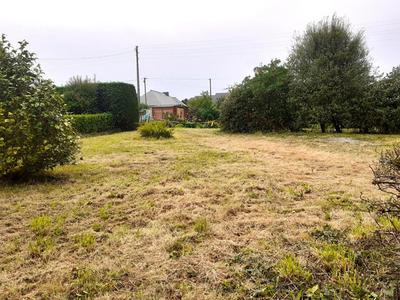Terrain constructible - 1 200 m²