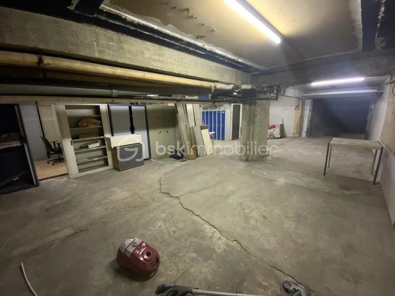 Bureau - 104 m² - 1 pièce