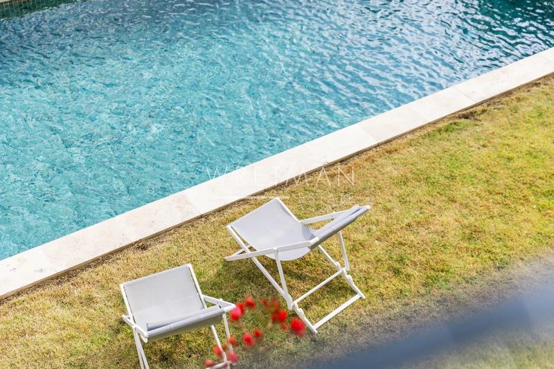 Maison - 214 m² - 7 pièces