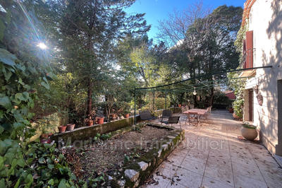 Maison - 180 m² - 6 pièces