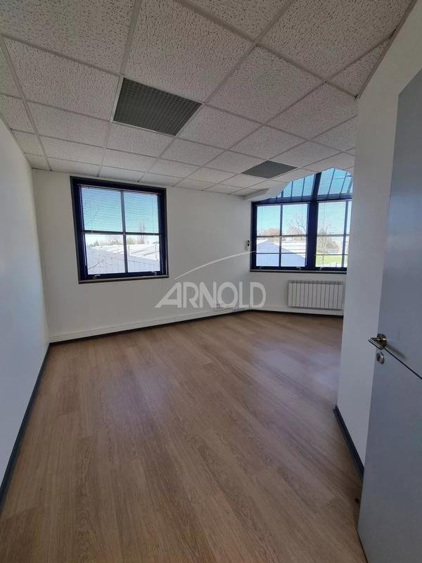 Bureau - 138 m² - 6 pièces