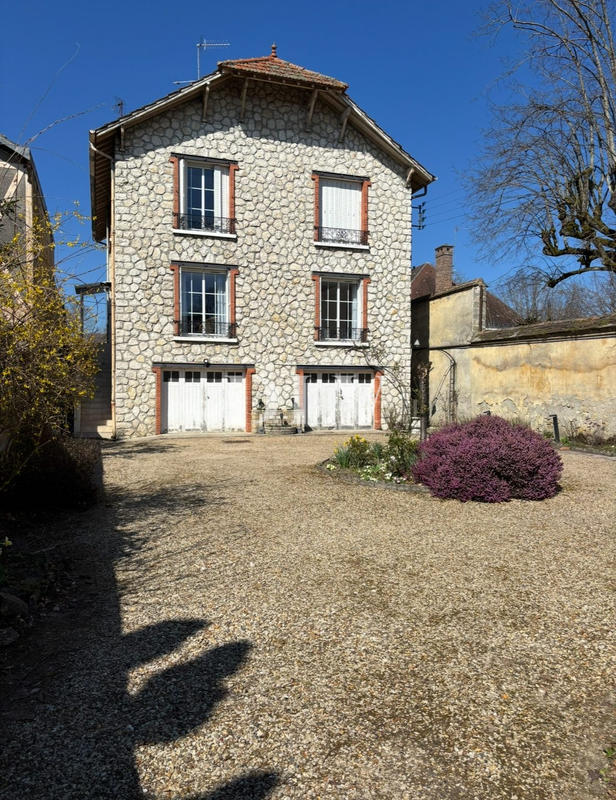Appartement - 90 m² - 2 pièces